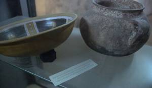 13. Estos objetos árabes fueron encontrados en lo que fue un silo de la ciudad.