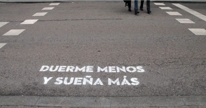 Tus versos, al paso Nokton Magazine