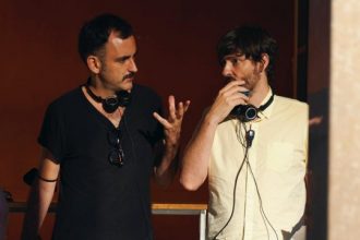 Pablo Messiez y Marques-Marcet en el rodaje de 'Todo el tiempo del mundo', su episodio en 'Escenario 0'.