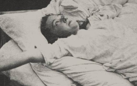 Fotograma del corto documental 'Locas del ático"