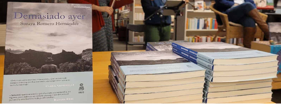 Portada de 'Demasiado ayer', segunda novela de la autora hispanosuiza Soraya Romero Hernández