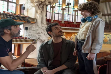 Ruiz Caldera junto a Miki Esparbé y Jordi Catalán durante el rodaje de 'Wolfgang'